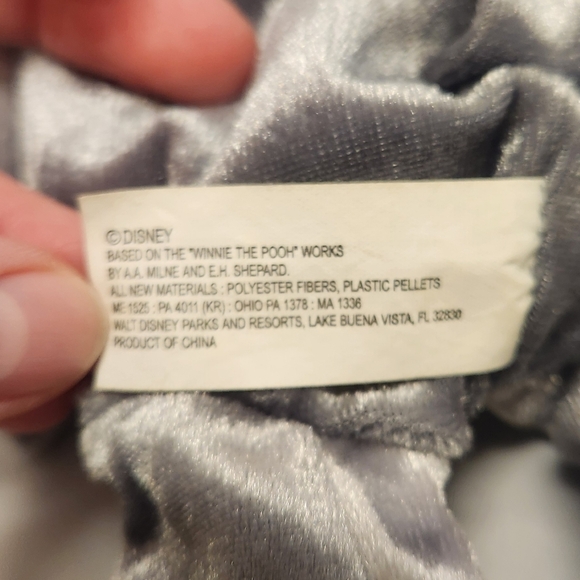 8" Walt Disney World Winnie the Pooh in Eeyore costume Limited Edition Plush - Picture 9 of 9